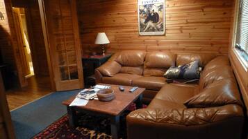 Smart TV, DVD player, music library, video library