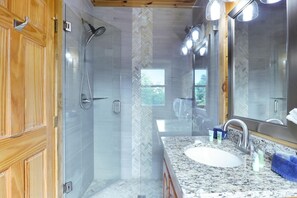 Shower, jetted tub, hair dryer, towels