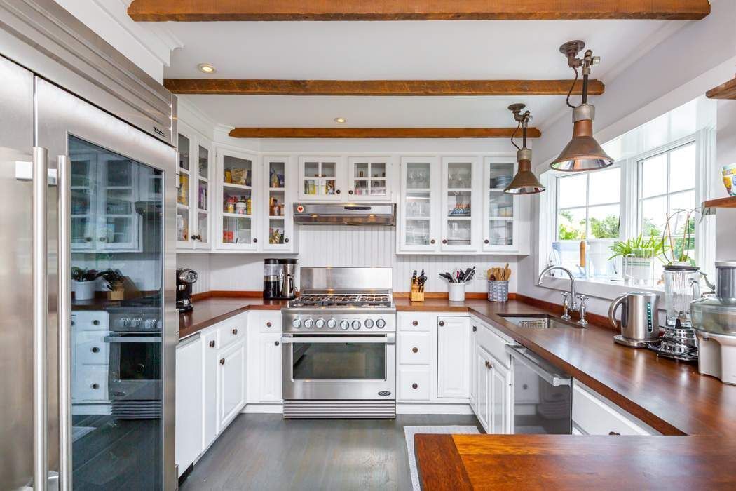 Renovated Sag Harbor Village 4 Bedroom With Pool + New Bronco with Beach Pass!