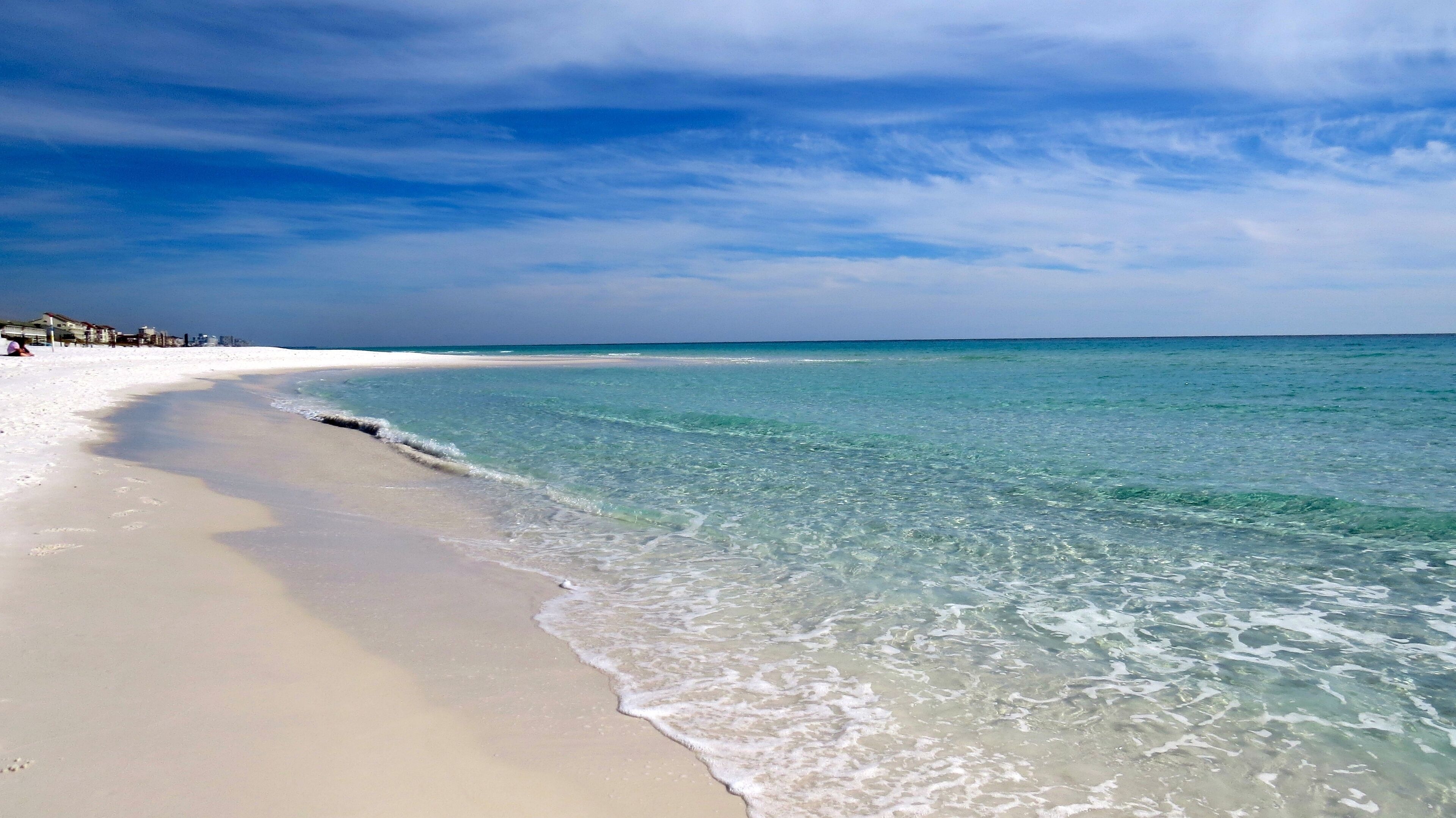 Accommodatie ligt op het strand, ligstoelen