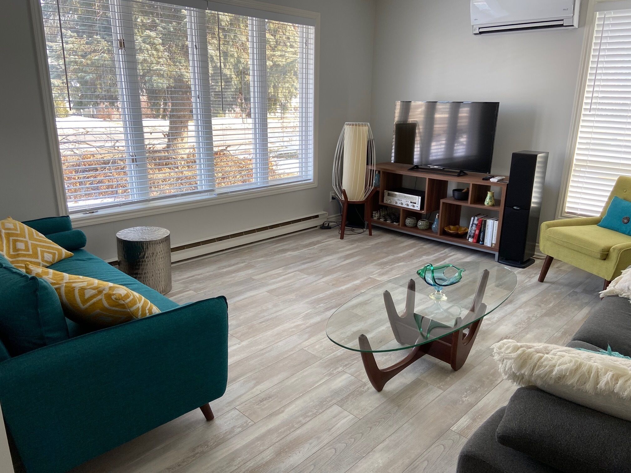 Cozy Bungalow in the Heart of Wellington ON