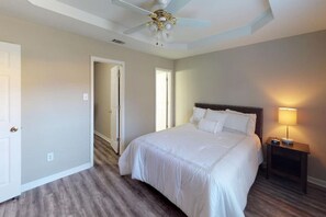 2 bedrooms, iron/ironing board, WiFi, bed sheets