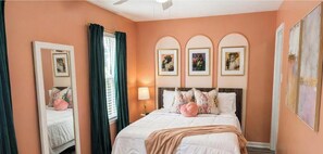 2 bedrooms, iron/ironing board, WiFi, bed sheets - The Peach Club - Across from the Augusta National (Augusta)
