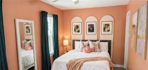 The Peach Club - Across from the Augusta National