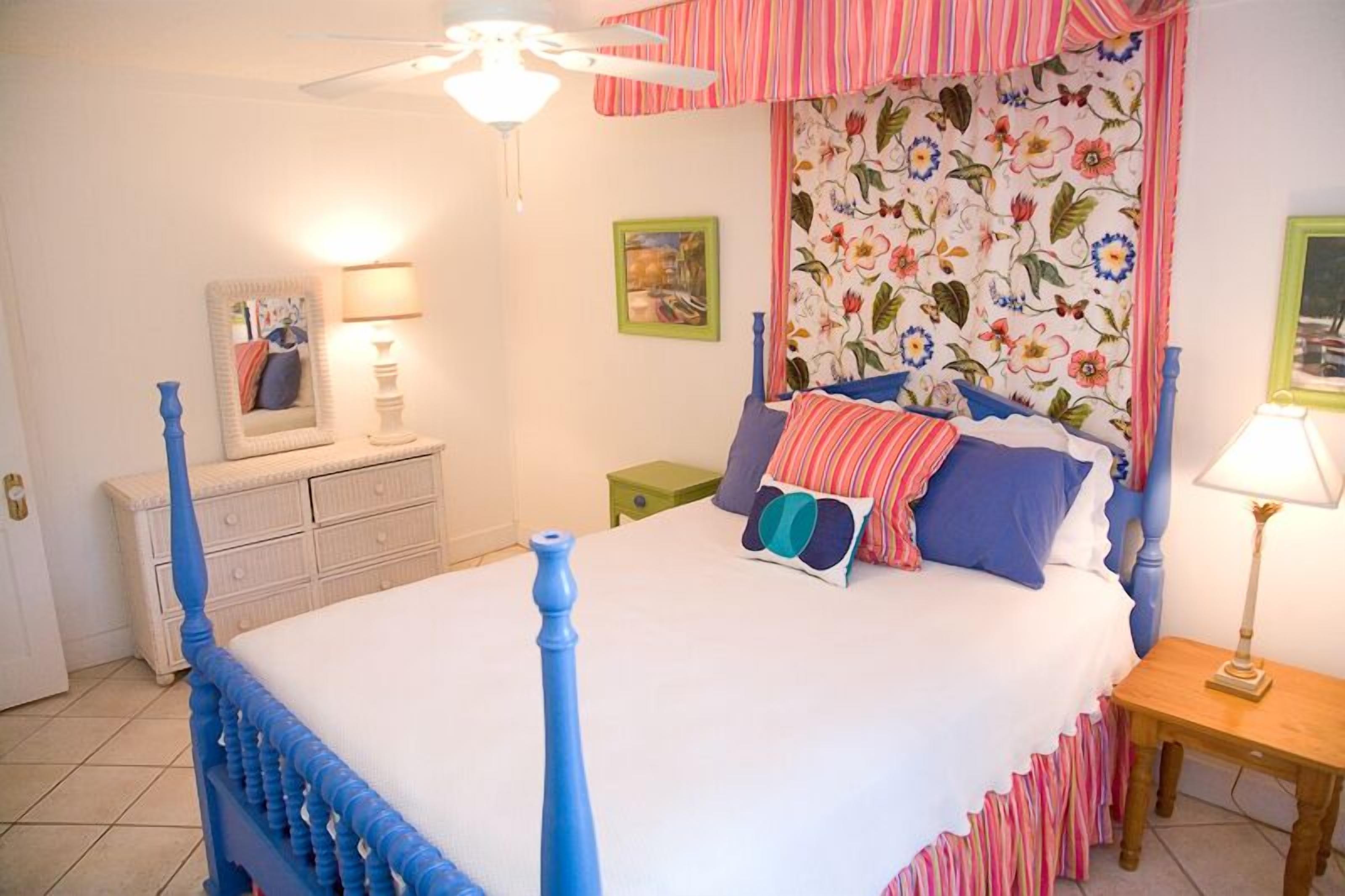 Family and Pet Friendly with Privacy Fence