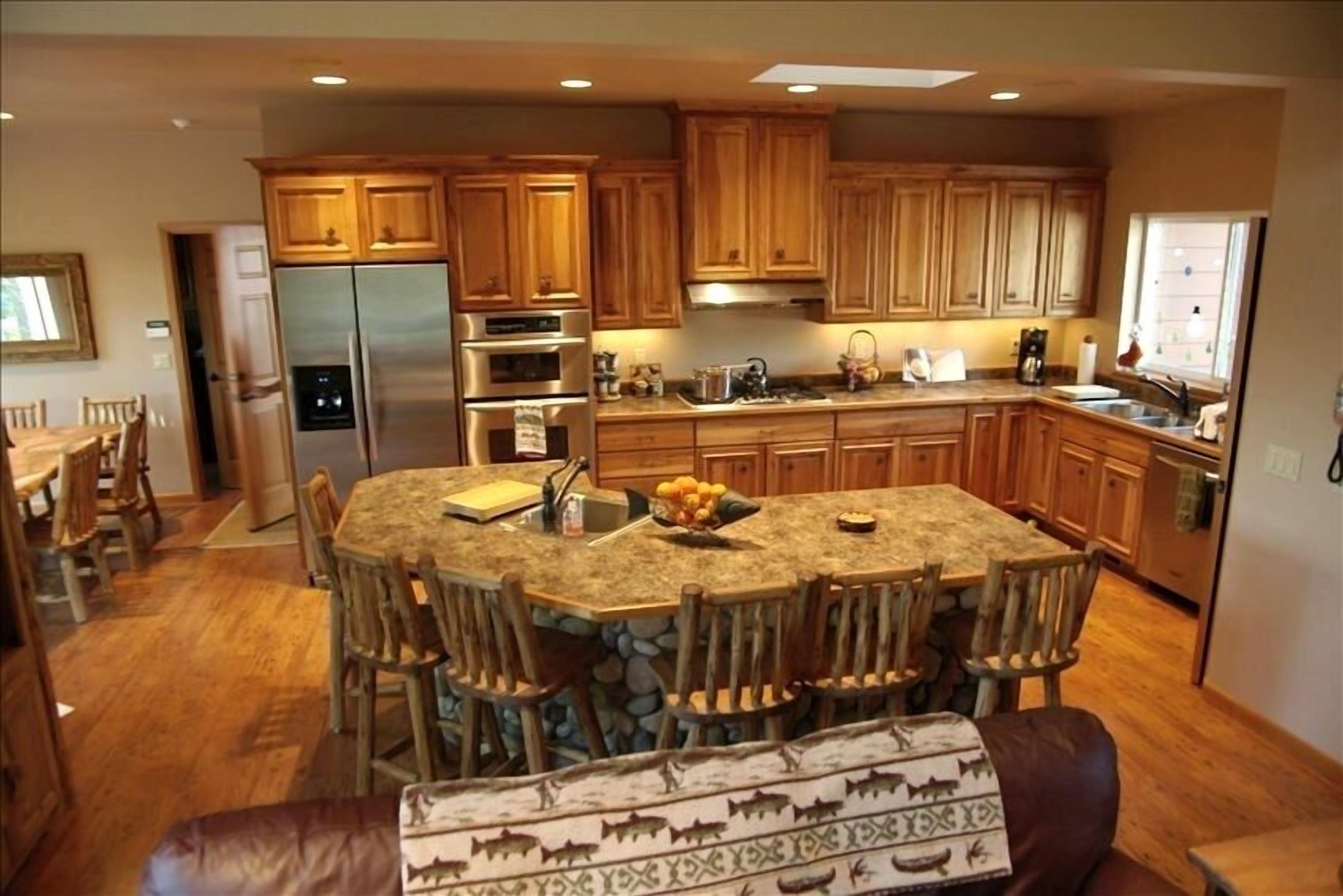 Maud Lake Lodge an Oregon Dune Access  Lakefront  Home