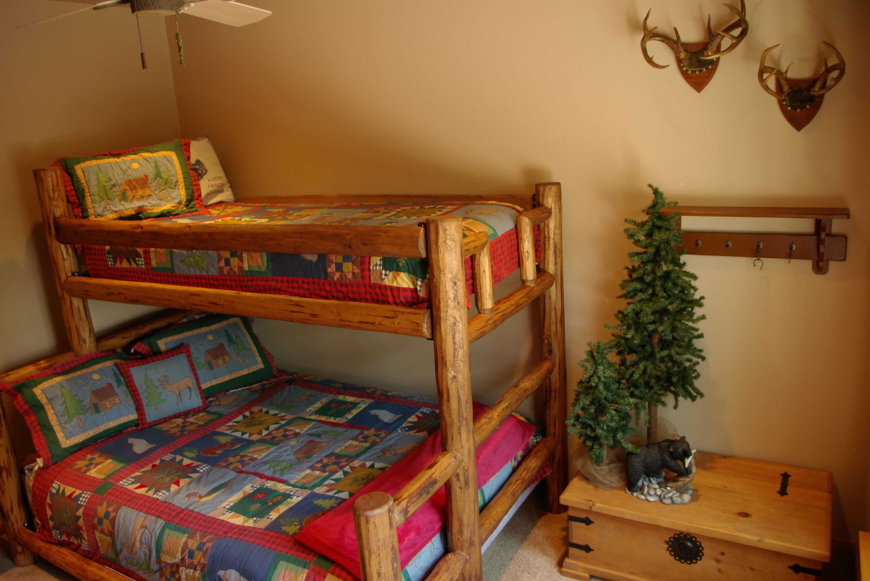 Maud Lake Lodge an Oregon Dune Access  Lakefront  Home