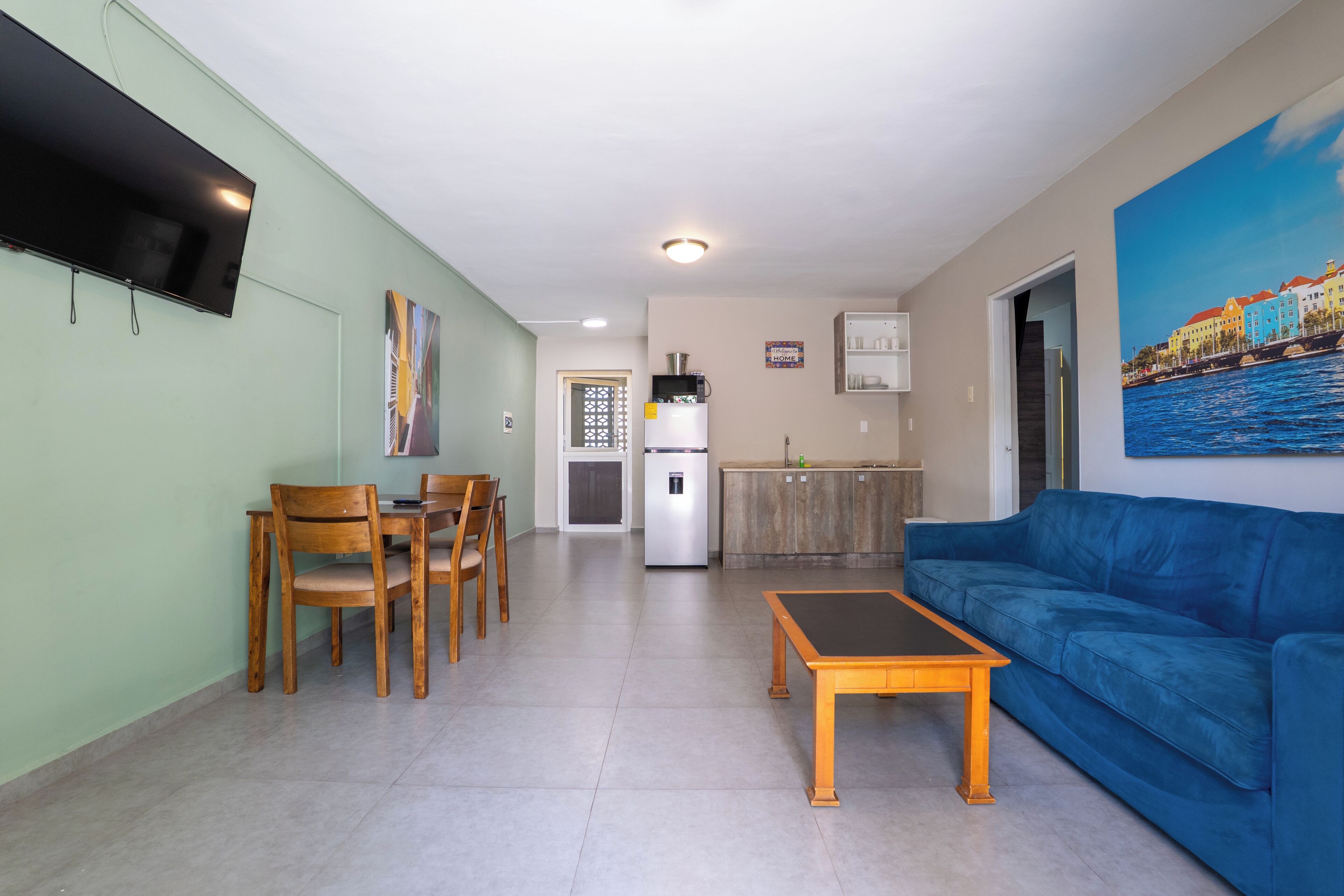 Habitación superior, 2 habitaciones, no fumadores, vistas al complejo turístico | Ropa de cama de alta calidad, edredones de plumas, caja fuerte