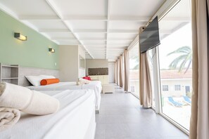 Family Double or Twin Room, 2 Queen Beds, Non Smoking | Premium bedding, down duvets, in-room safe, desk - Delynne Boutique Hotel (Willemstad)