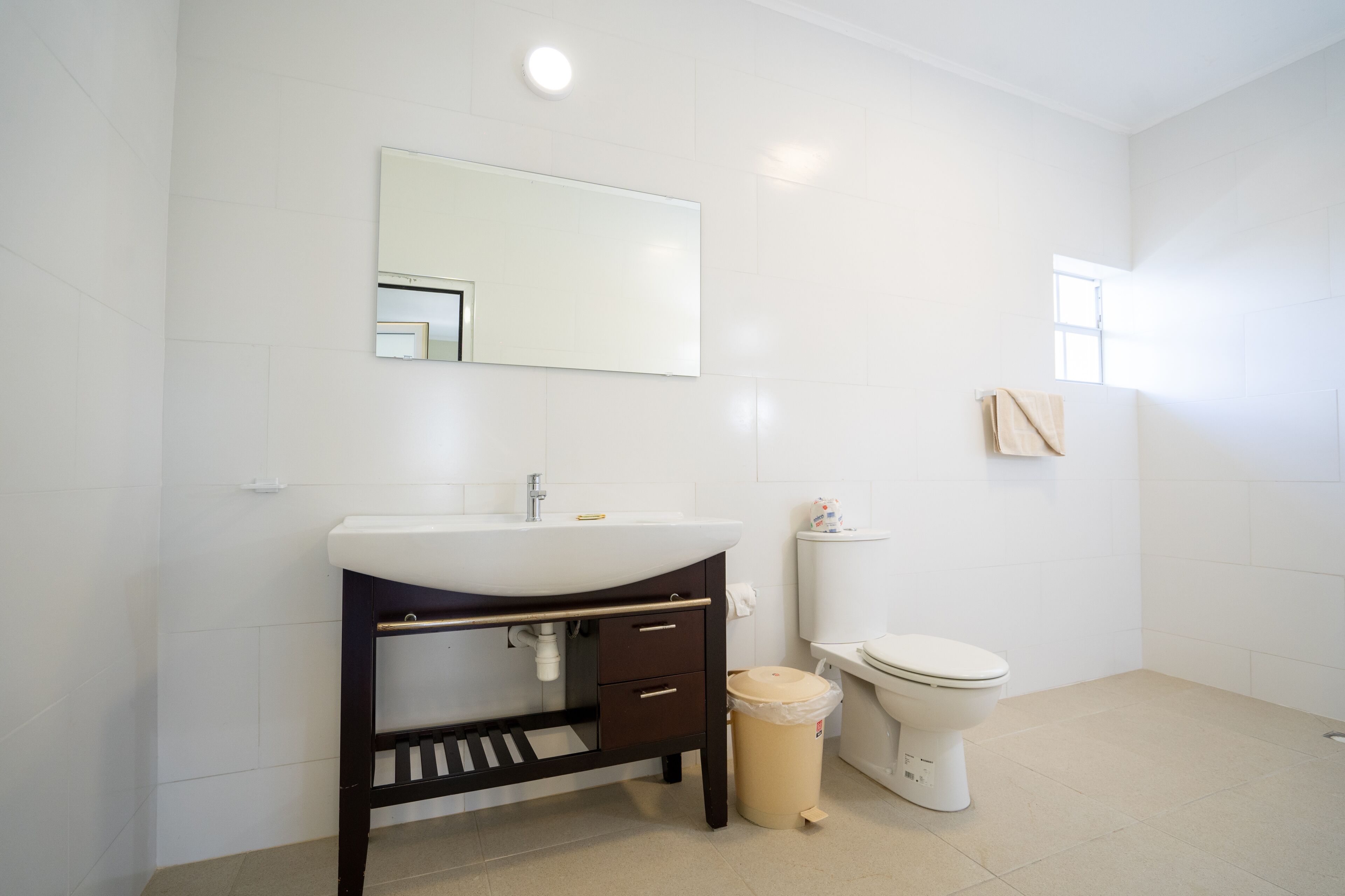 grand suite, 1 bedroom, non smoking, pool view | bathroom amenities | shower, rainfall showerhead, free toiletries, soap