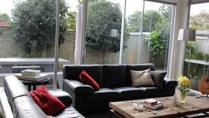 Interior - Refreshstay (Palmerston North)