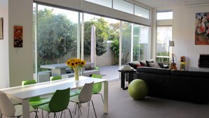 Interior - Refreshstay (Palmerston North)