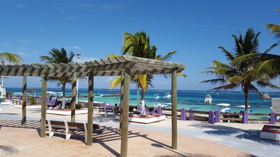 2 minutos a pie de la impresionante playa, casa para 6 personas, piscina privada, 6 bicicletas incluidas