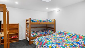 3 bedrooms, iron/ironing board
