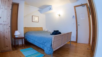 2 bedrooms, in-room safe, iron/ironing board, WiFi