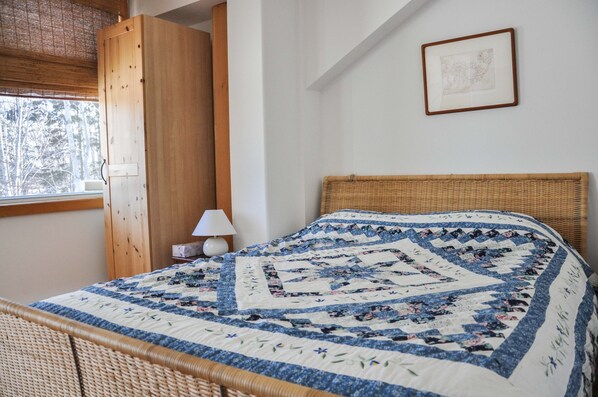 2 bedrooms, in-room safe, iron/ironing board, WiFi