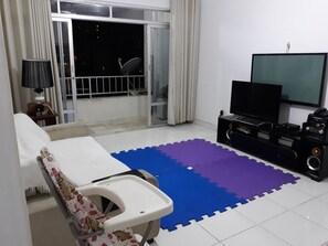 TV
