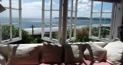 Superbe Onetangi Waiheke Beach House