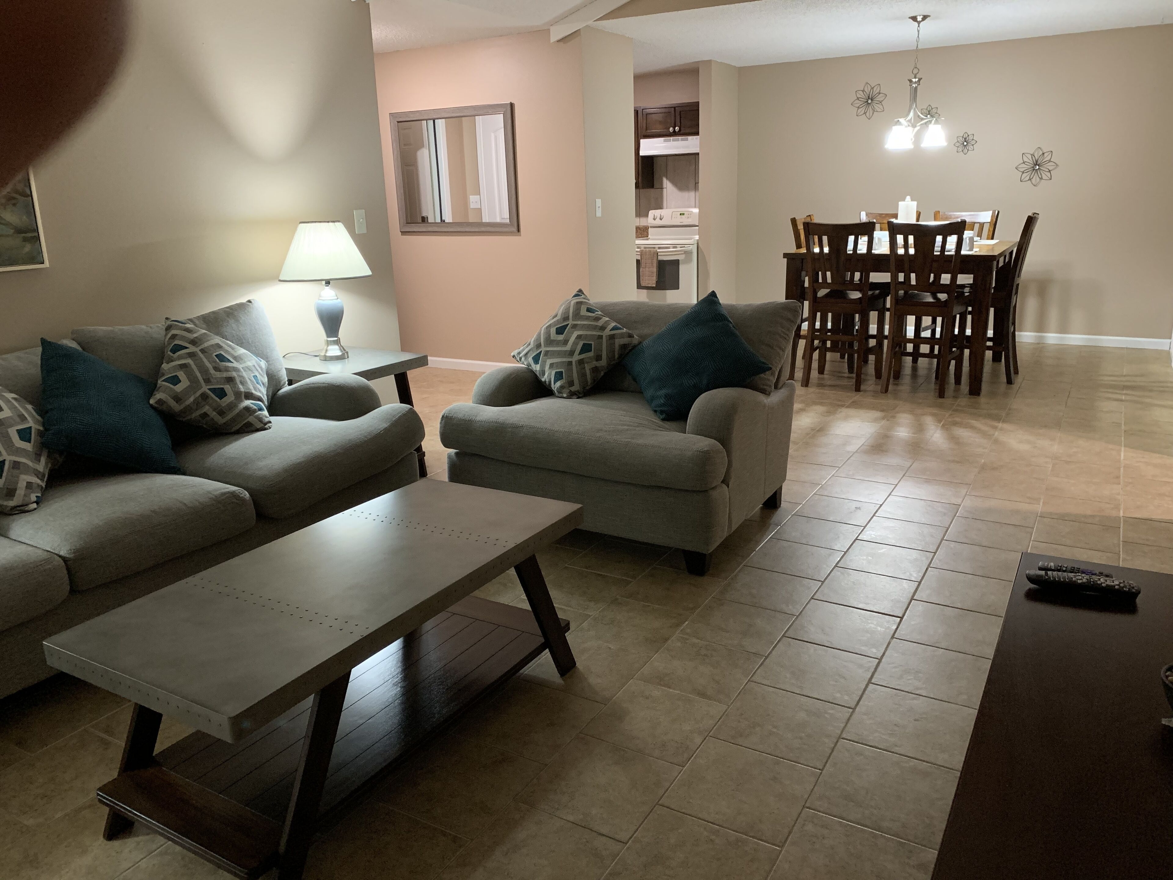 2br Duplex close to U of A