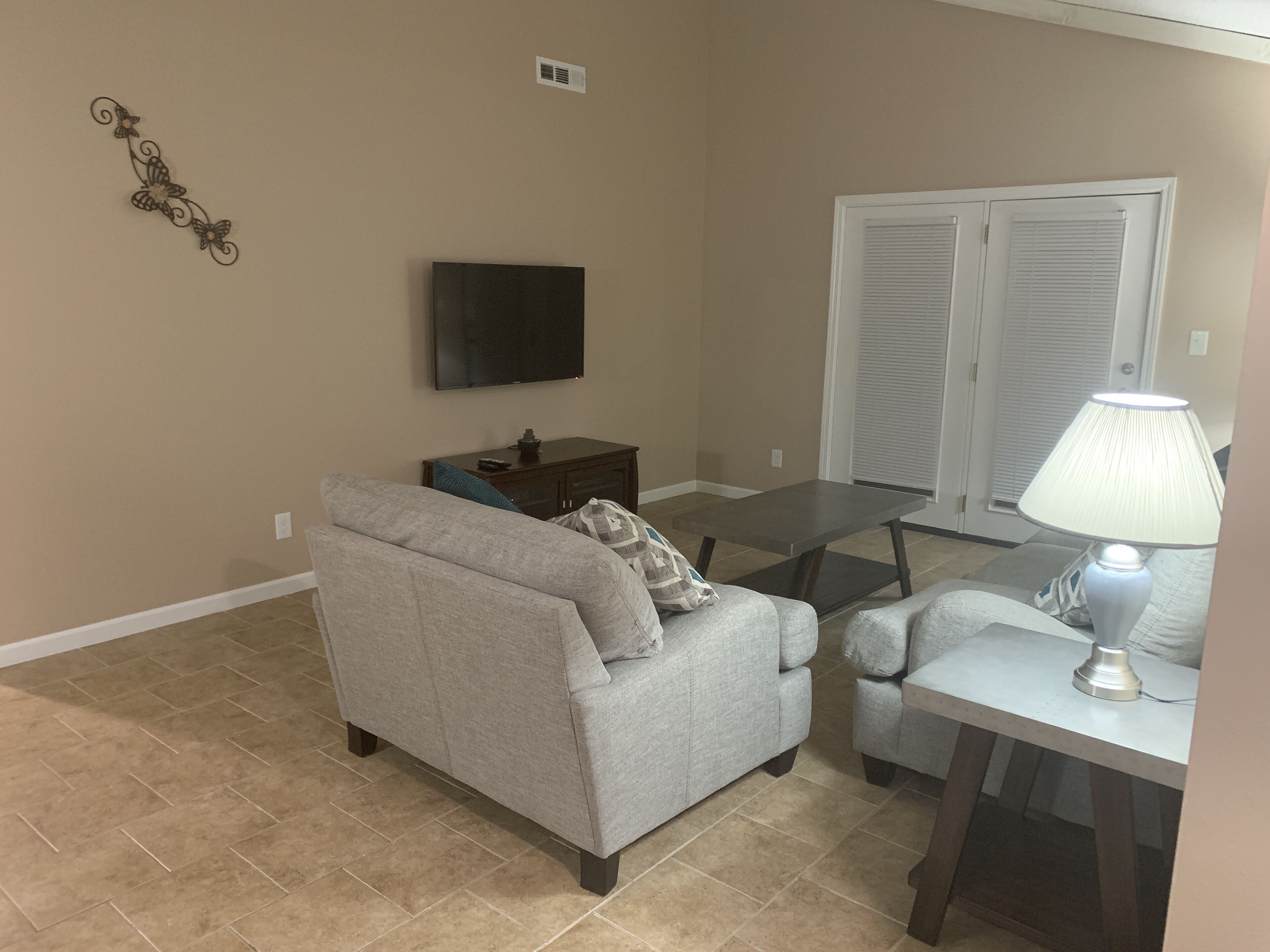 2br Duplex close to U of A