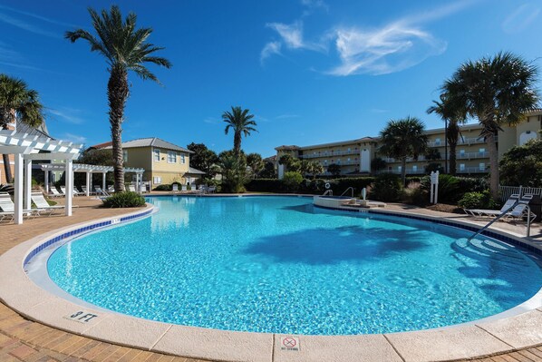 Ulkouima-allas, lämmitetty uima-allas