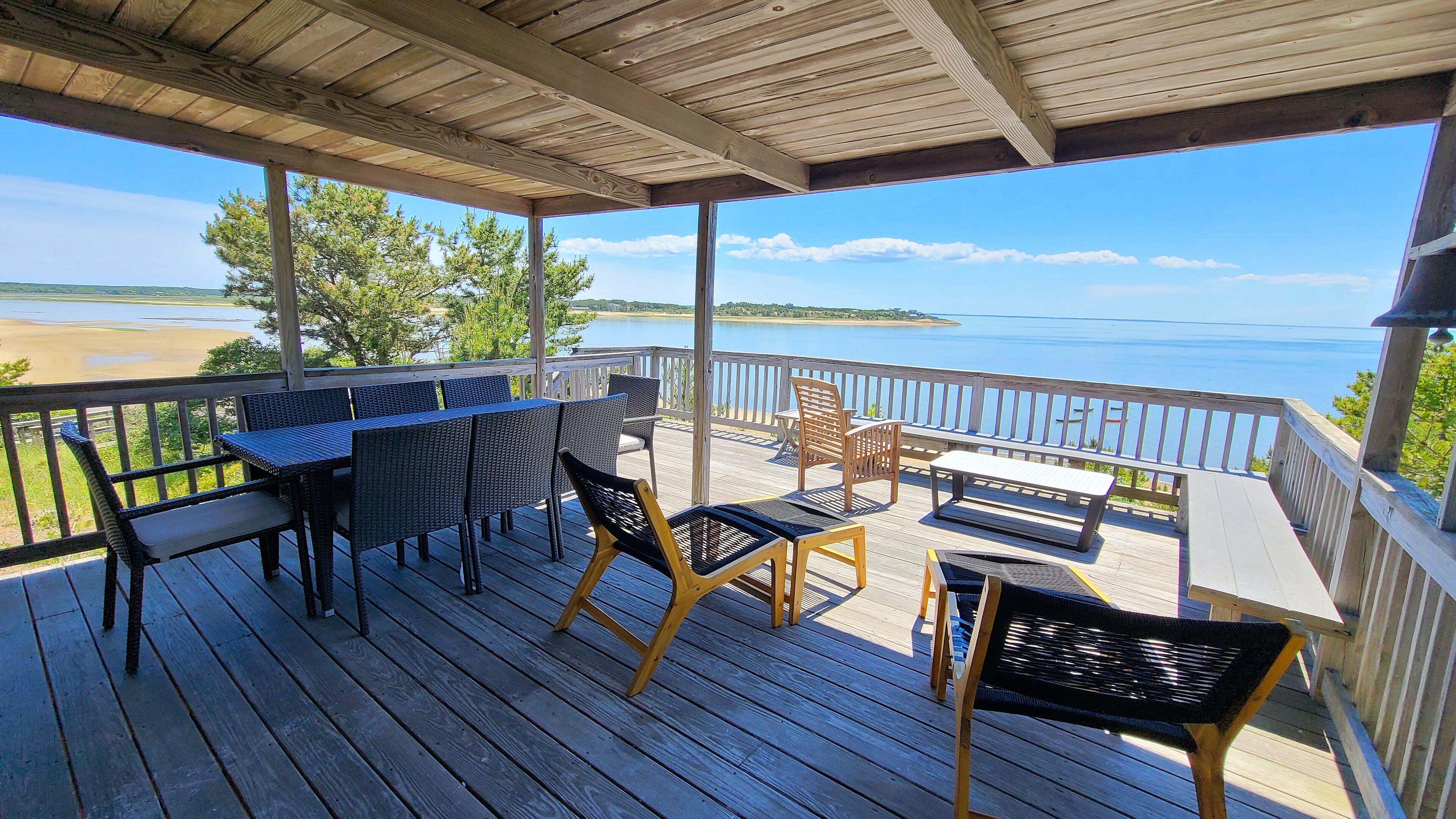 Indian Neck 5BD Waterfront--A/C, Stairs to Bay Beach, Amazing Sunset & Water Views