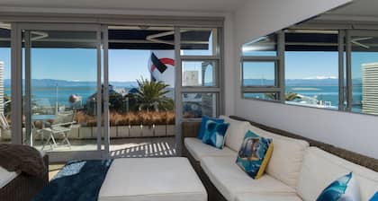Latitude Apartment - The perfect treat for two on Nelson's Waterfront!