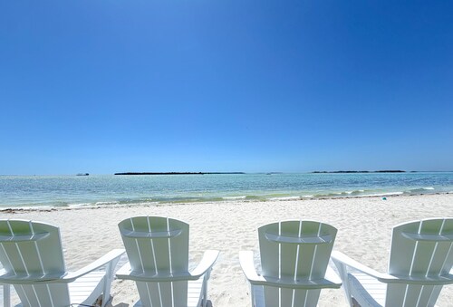 Sanibel Harbour Resort Bay View Tower 535:   Beachfront vacation retreat with stunning sunset views.