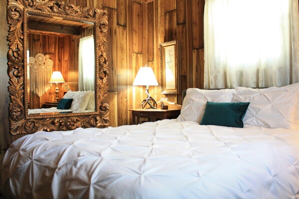 2 室のベッドルーム、アイロン / アイロン台、WiFi (無料)、ベッドシーツ