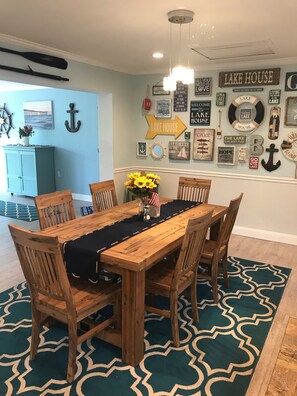 Dining - Lakefront House close to Ann Arbor! (Whitmore Lake)