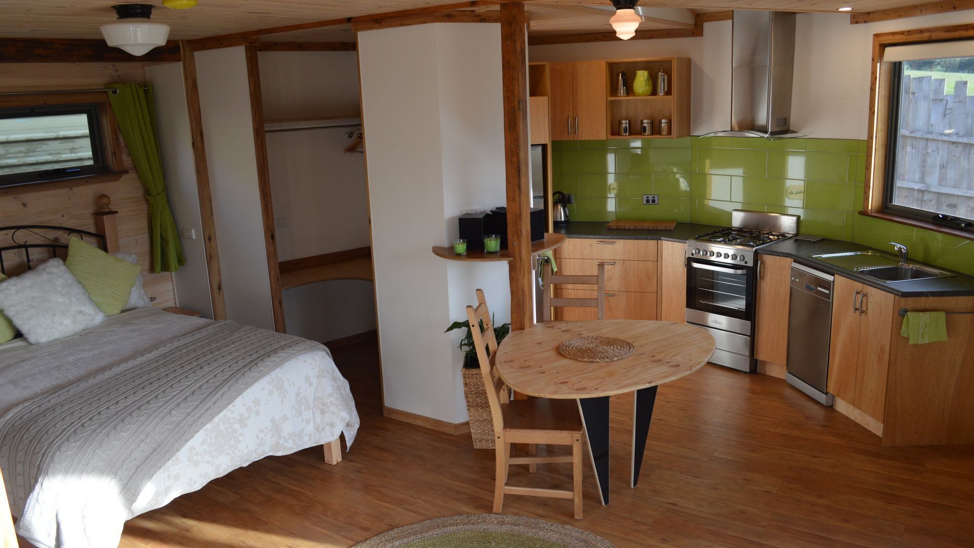 The Pod- romantic getaway with amazing views