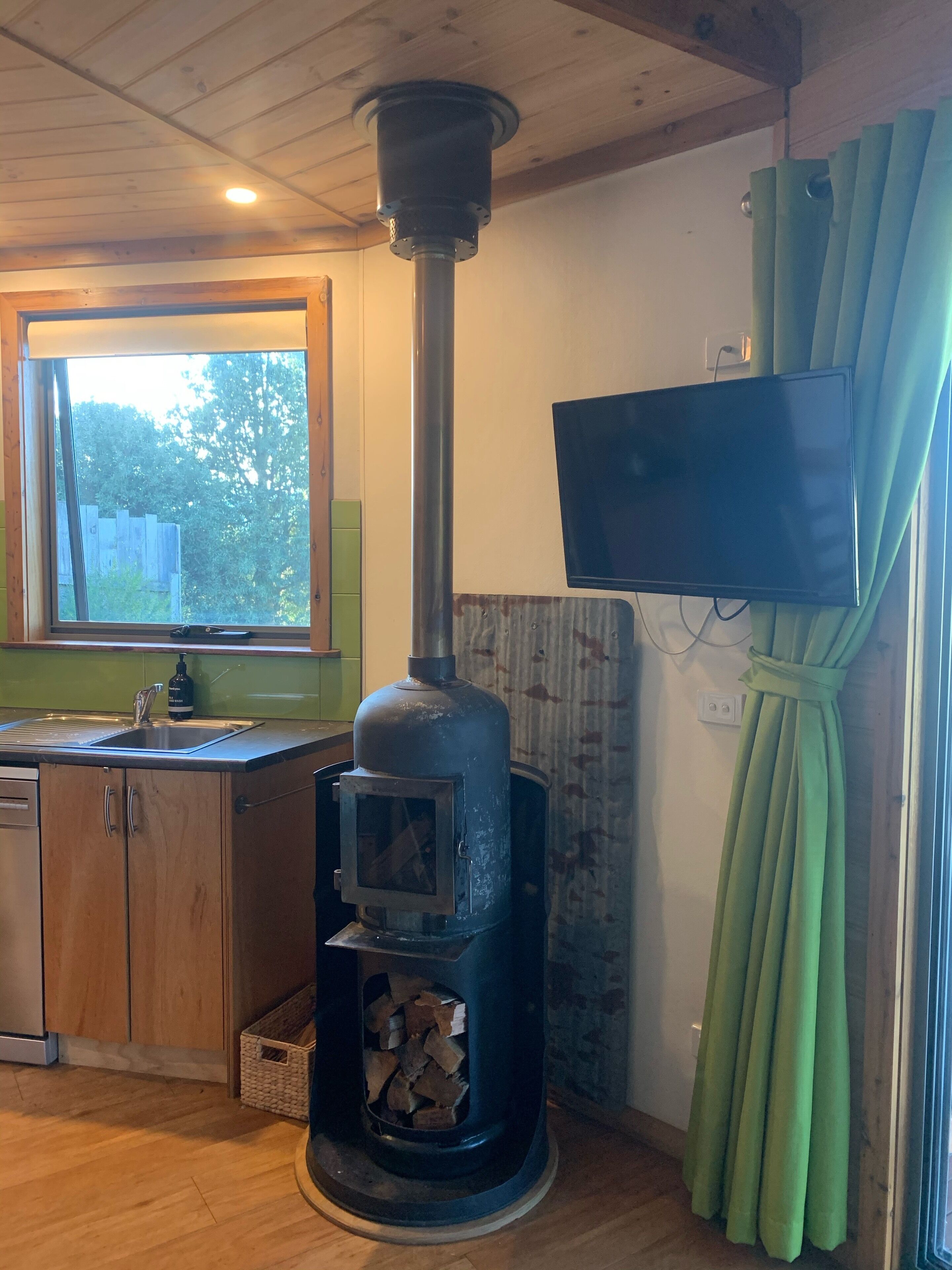 The Pod- romantic getaway with amazing views