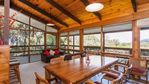 La Tienda - Anyone for Tennis