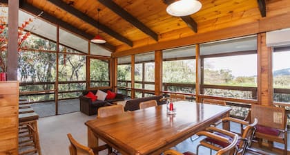 La Tienda - Anyone for Tennis