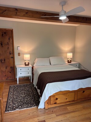 4 bedrooms, desk, free WiFi, bed sheets