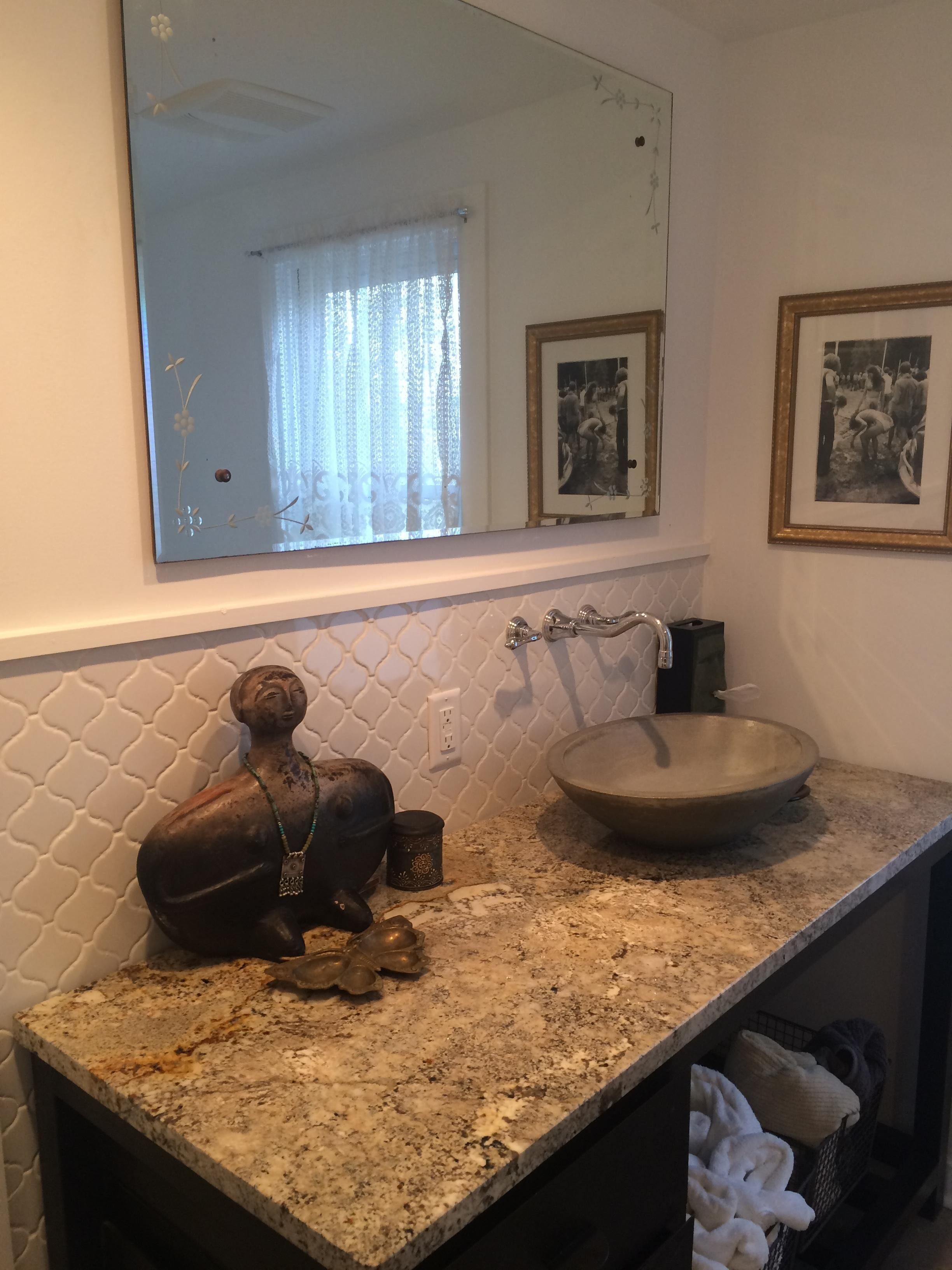 3+ acres of privacy! Pup, Bike, walking Nirvana! 7 minutes to hip 3 Oaks!