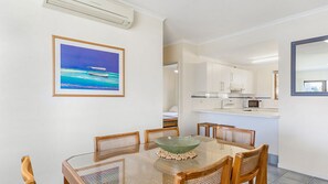 Dining - Fabulous Position on Noosa Sound with beautiful water views (NOOSA HEADS)