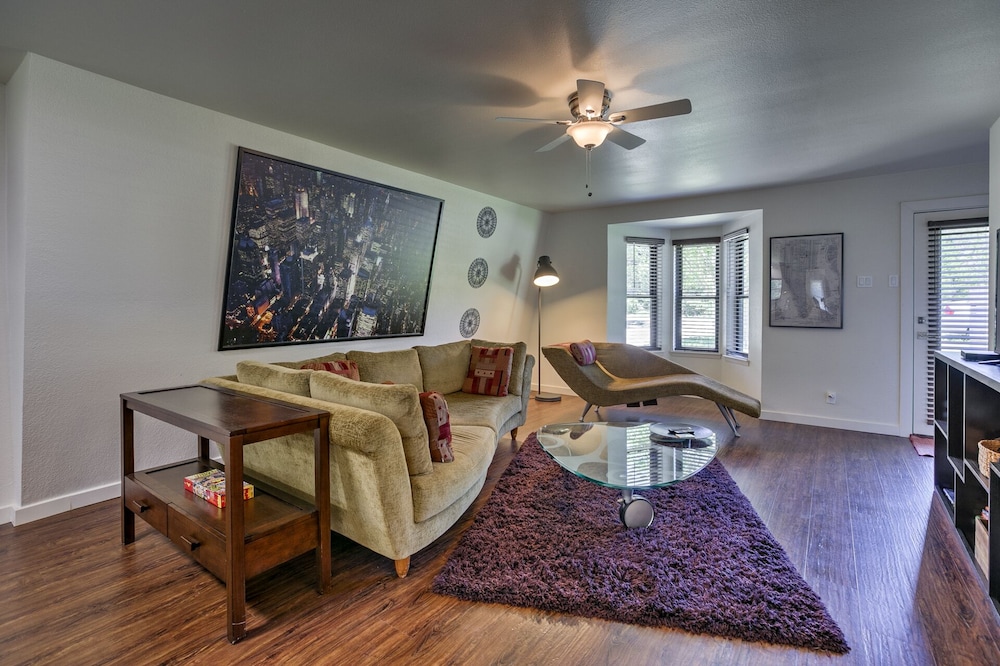 Peaceful Lake Travis Hideaway