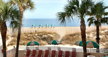 Beautiful 1 Bedroom Garden Unit. Just steps from the beach. NO HIDDEN FEES