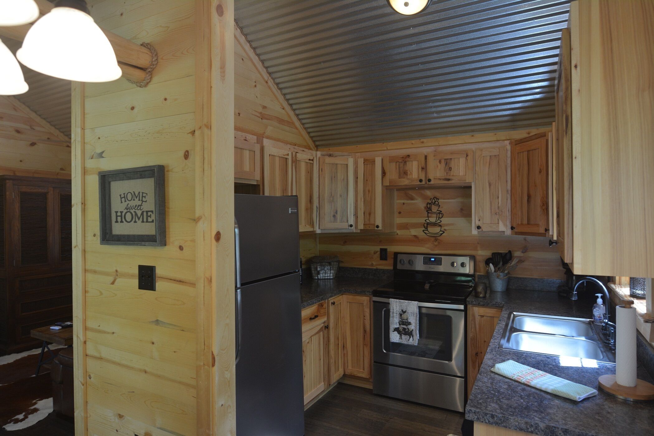 Private Cottage with Hot Tub overlooking a peaceful pasture