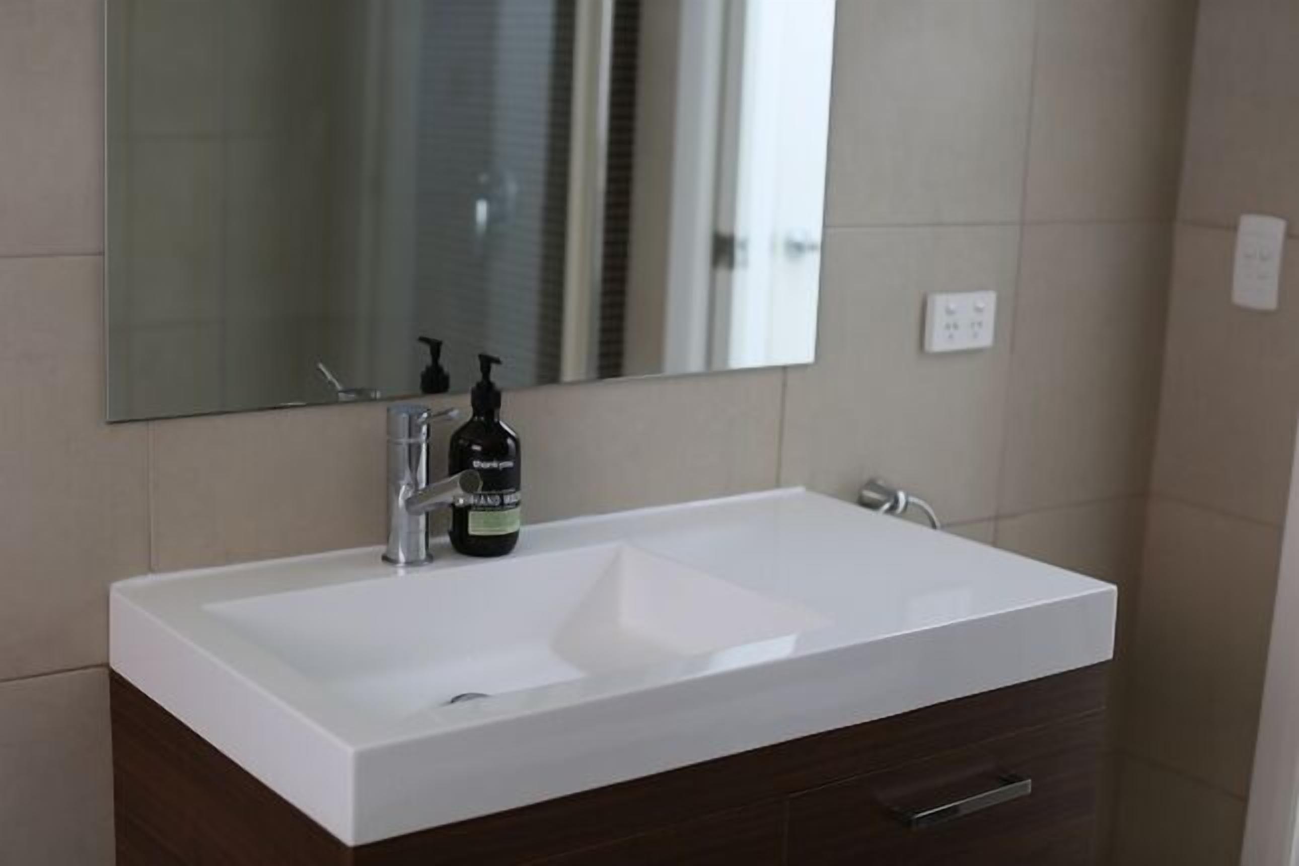 The Summer House- sunshine close to the beach — image 11