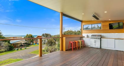 Waikiki Views - sleeps 16