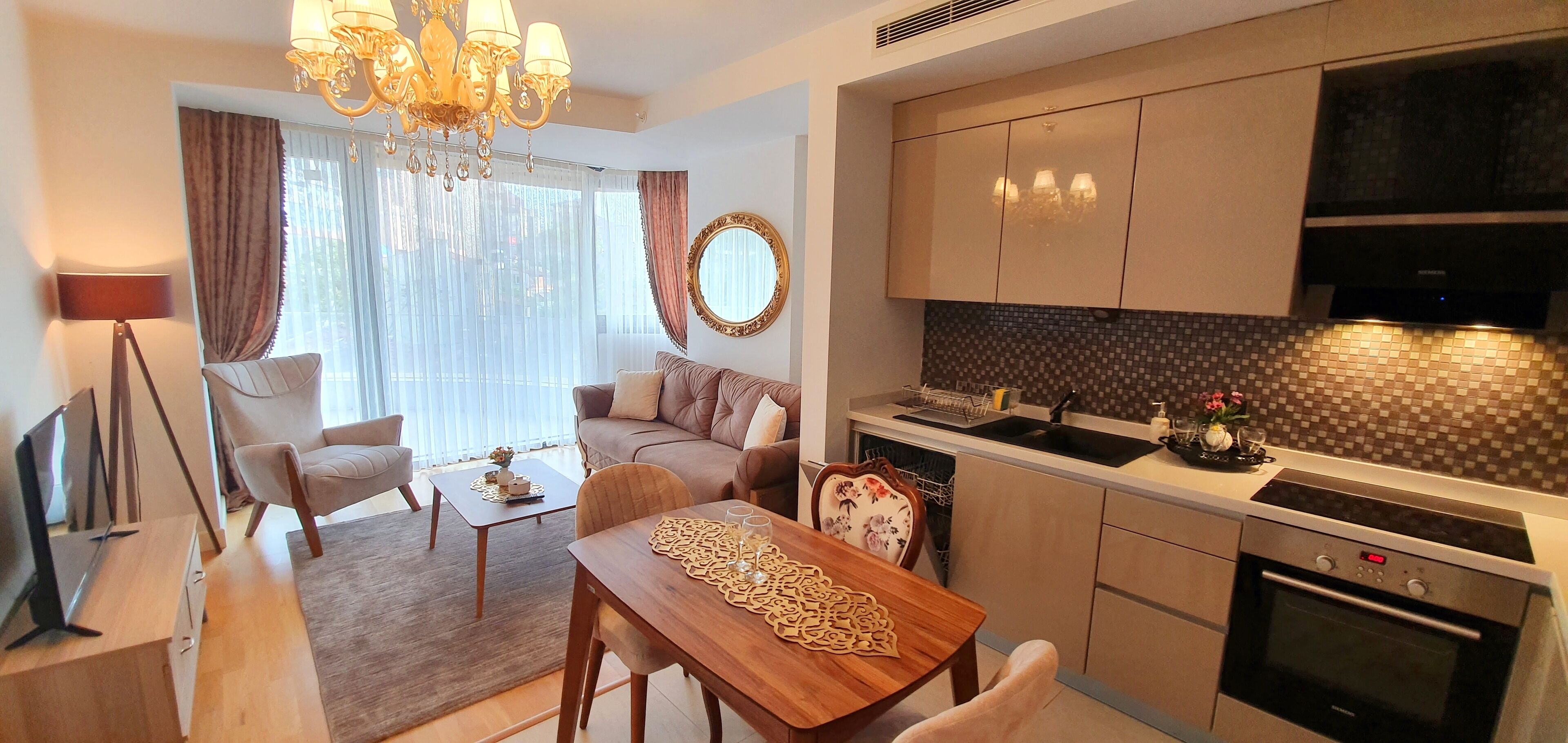 Leylak Suite is the most luxurious hotel apartment in Taksim Square district. 