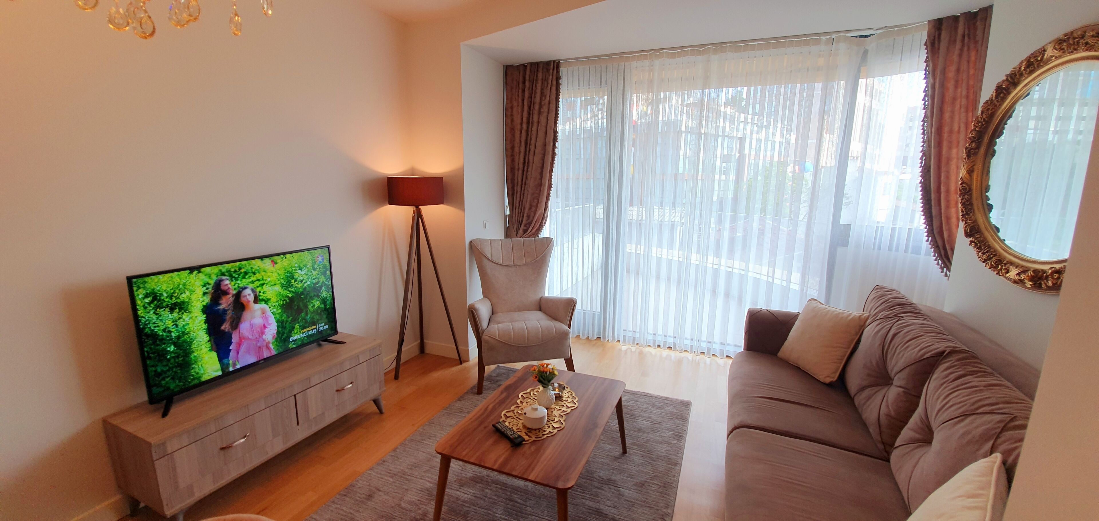 Leylak Suite is the most luxurious hotel apartment in Taksim Square district. 