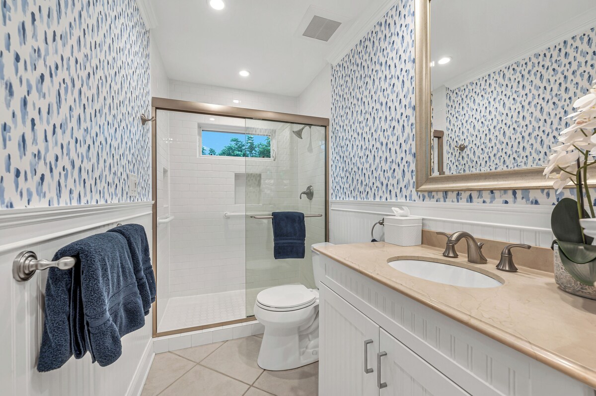 Photo 32 of Pool Home Lake View in Park Shore Naples, Walk to Beach & Waterside Shops