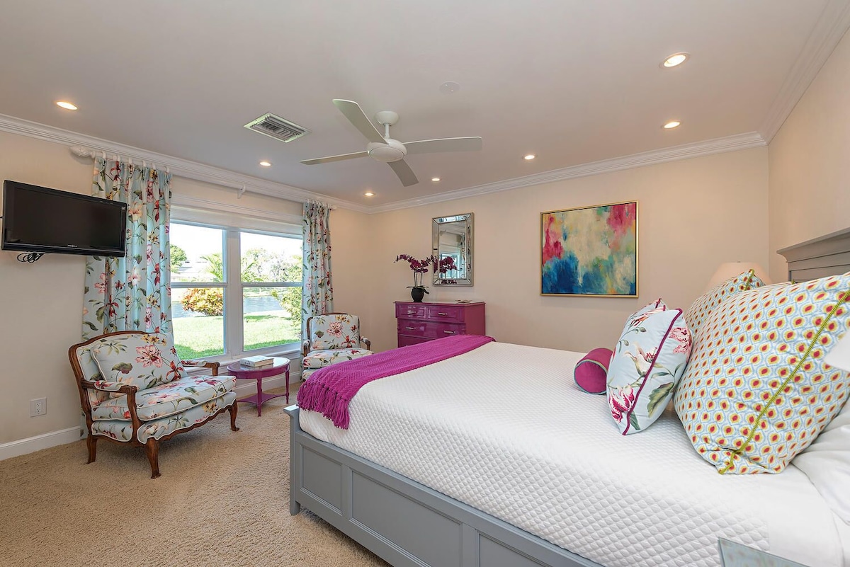 Photo 7 of Pool Home Lake View in Park Shore Naples, Walk to Beach & Waterside Shops
