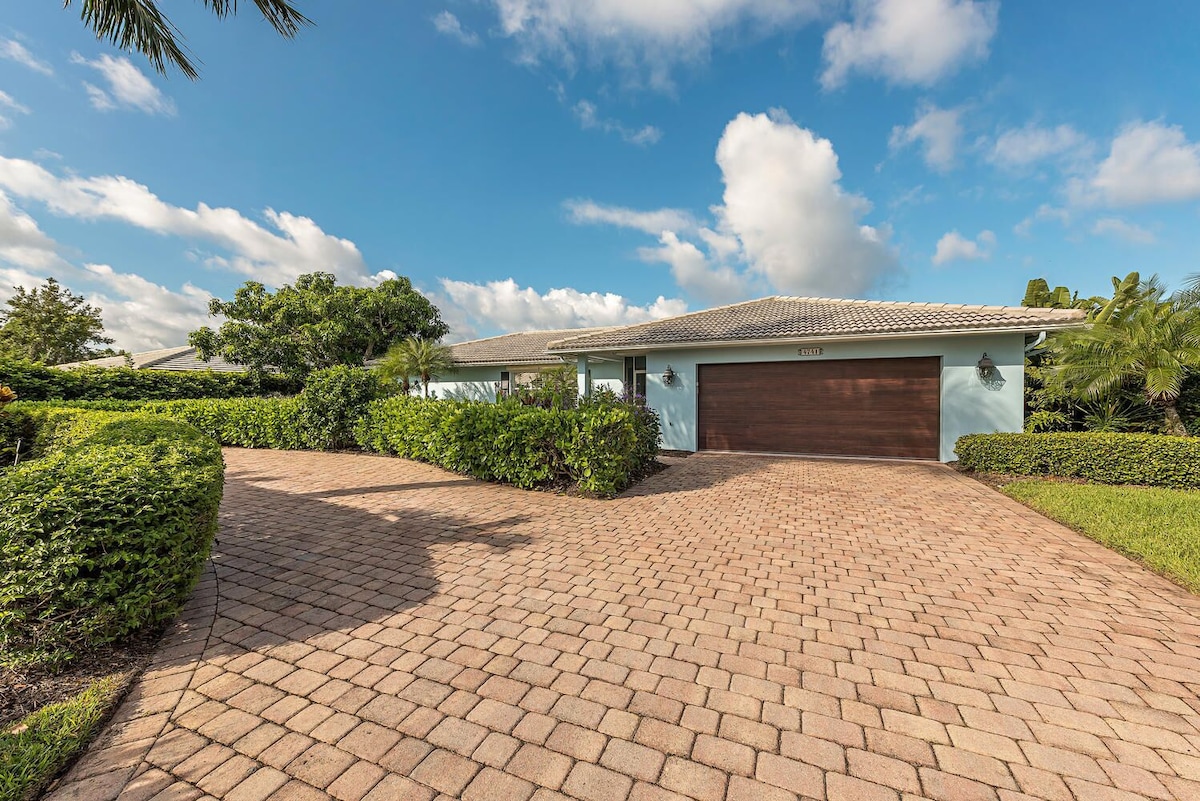Photo 28 of Pool Home Lake View in Park Shore Naples, Walk to Beach & Waterside Shops