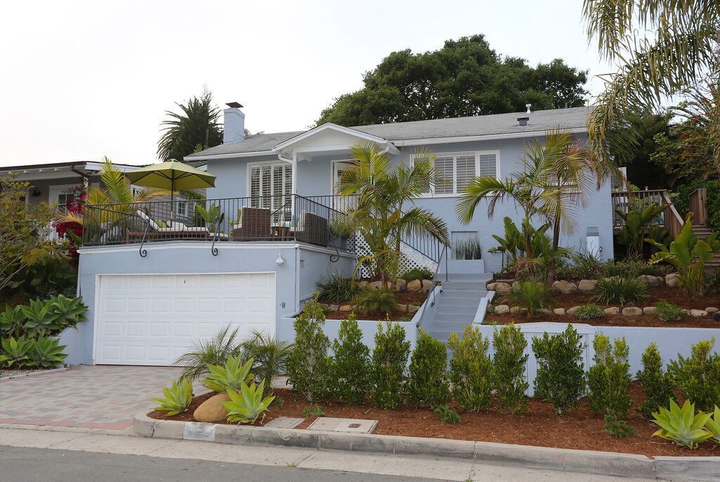 Sea Glass Cottage - Cool, Fresh and Fun on the Mesa