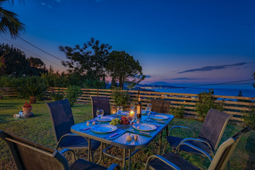 Sea Esta three bedroom house with stunning views