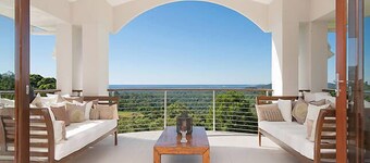 Alexandria Retreat - Luxury Romantic B&B Getaway